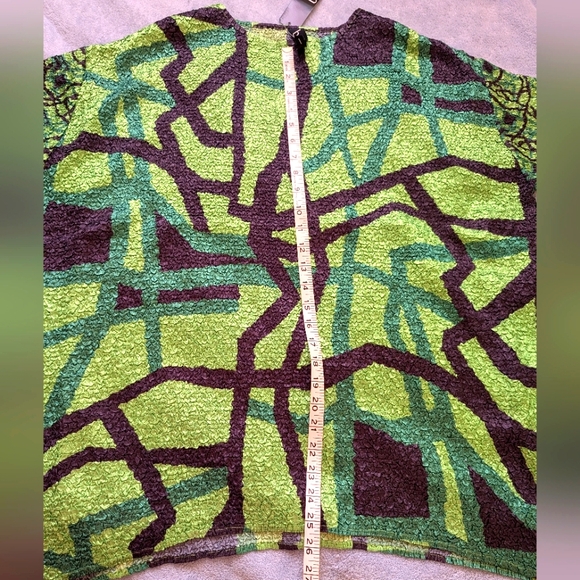 Berek Crinkle Abstract Top   NWT - Picture 6 of 7